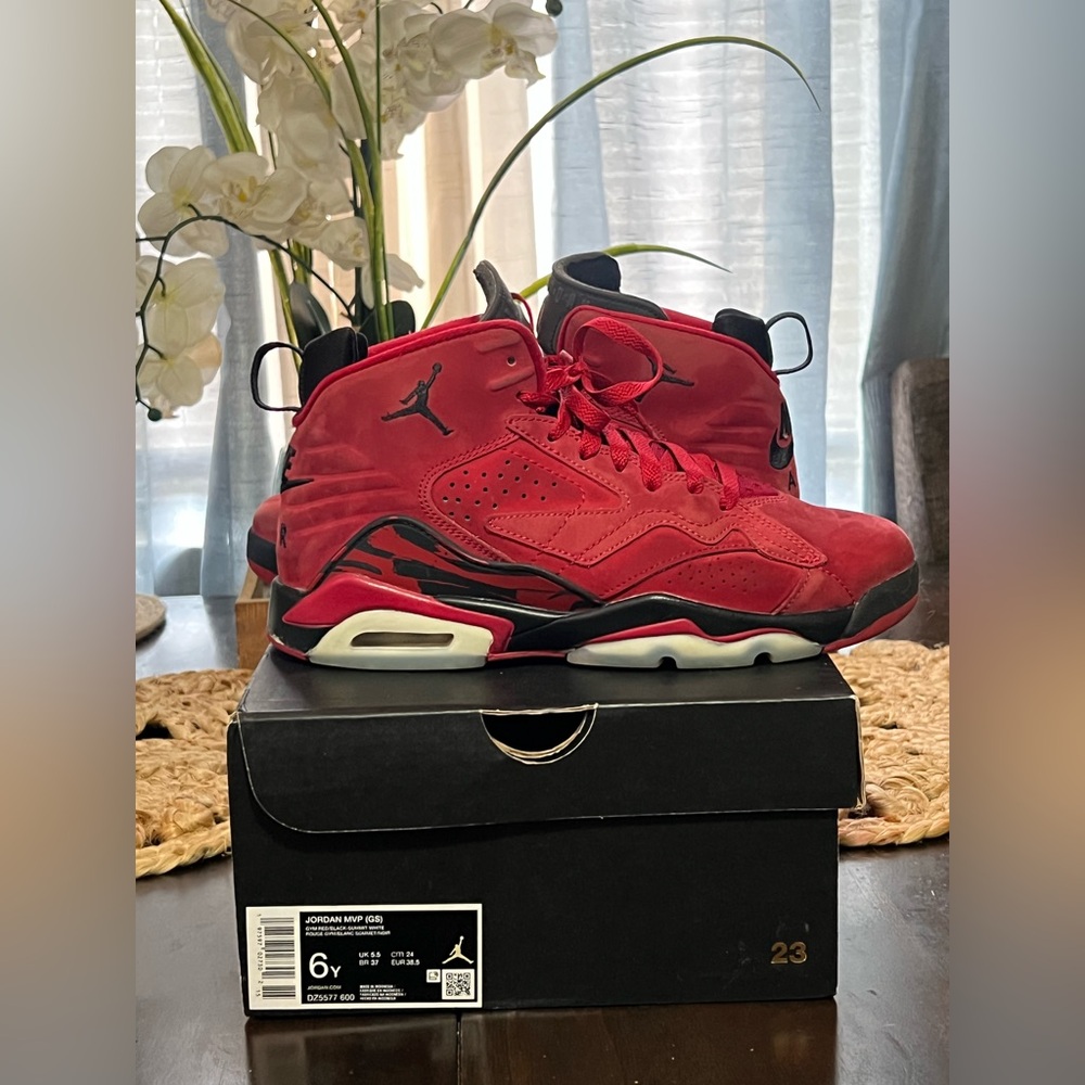 Jordan MVP “Raging Bull” Kids Sneakers